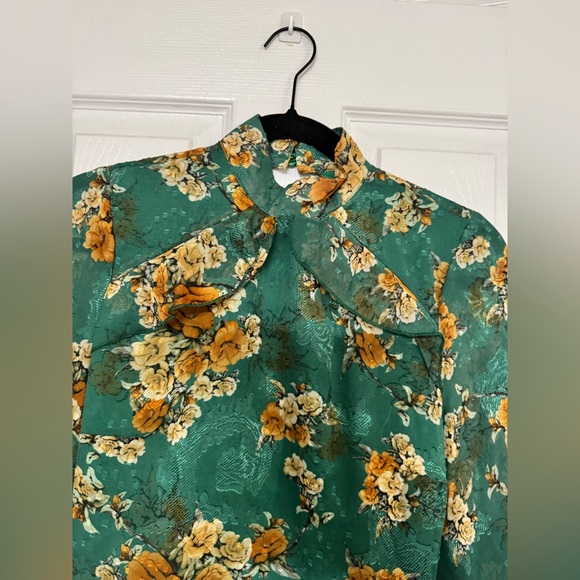 Unique Vintage Green Pleated Maxi Dress with Bell Sleeves S - Picture 7 of 9